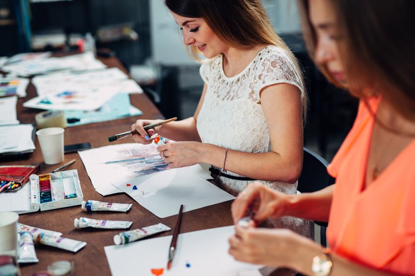 painting art class in studio